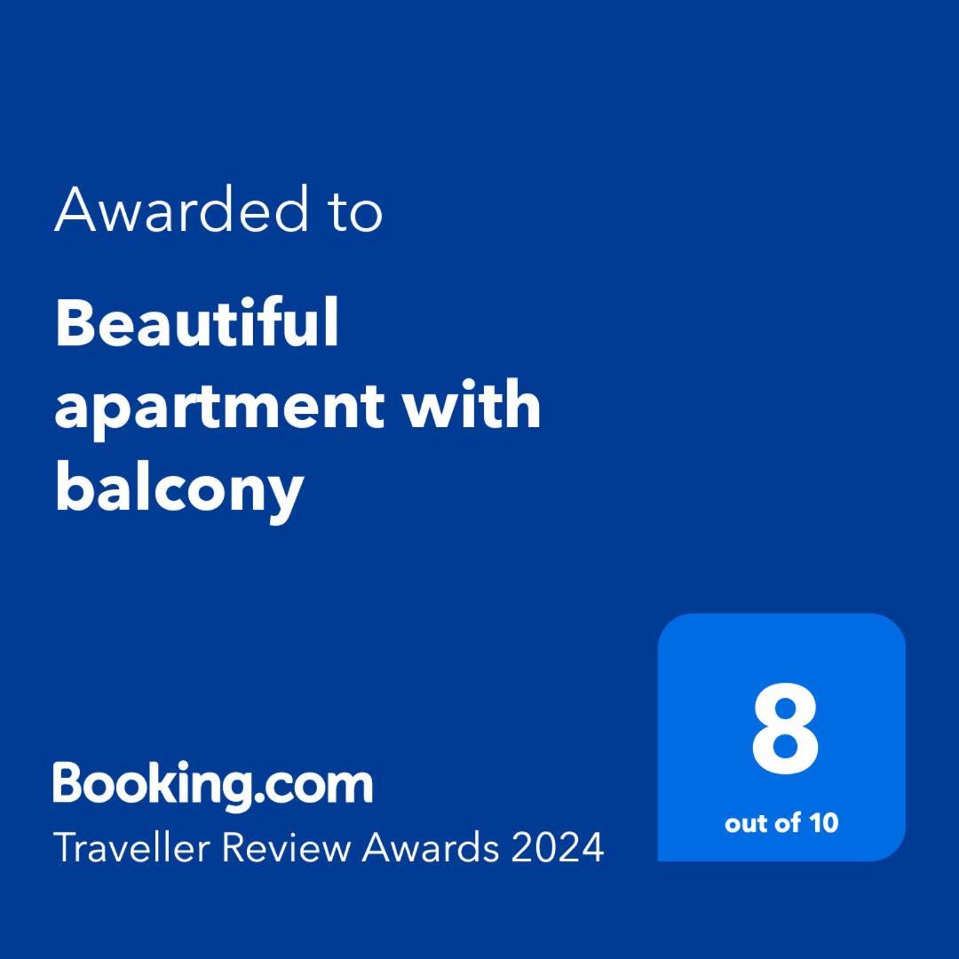 Beautiful Apartment With Balcony ปารีส ภายนอก รูปภาพ